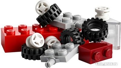 Конструктор LEGO Classic 10713 Чемоданчик для творчества и конструирования - фото4