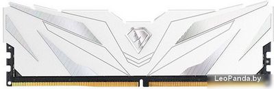 Оперативная память Netac Shadow II White 8ГБ DDR5 4800 МГц NTSWD5P48SP-08W - фото