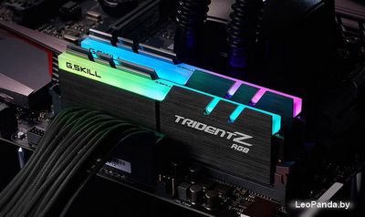 Оперативная память G.Skill Trident Z RGB 2x16GB DDR4 PC4-32000 F4-4000C18D-32GTZR - фото3