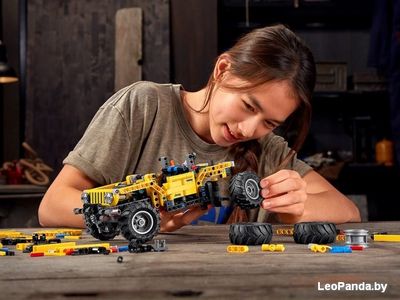 Конструктор LEGO Technic 42122 Jeep Wrangler - фото4