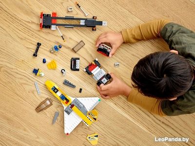 Конструктор LEGO City 60289 Транспортировка самолёта на авиашоу - фото4