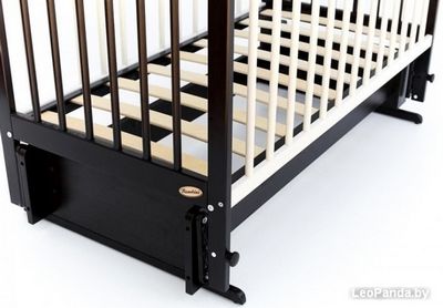 Классическая детская кроватка Bambini М 01.10.20 (темный орех/слоновая кость) - фото3