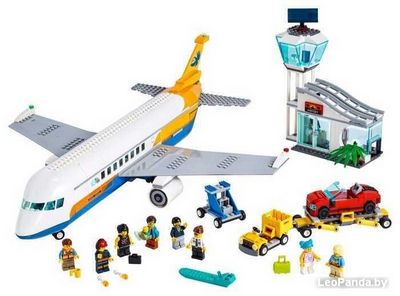 Конструктор LEGO City 60262 Пассажирский самолёт - фото3