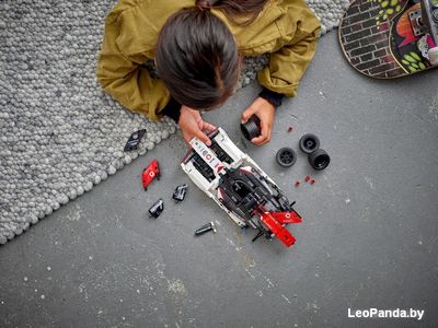 Конструктор LEGO Technic 42137 Formula E Porsche 99X Electric - фото5