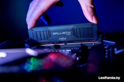 Оперативная память Crucial Ballistix Max 2x8GB DDR4 PC4-32000 BLM2K8G40C18U4B - фото4