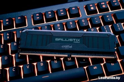 Оперативная память Crucial Ballistix Max 2x8GB DDR4 PC4-32000 BLM2K8G40C18U4B - фото5