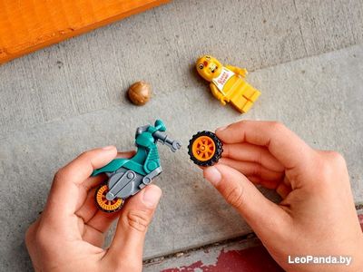 Конструктор LEGO City 60310 Трюковый мотоцикл с цыпленком - фото3